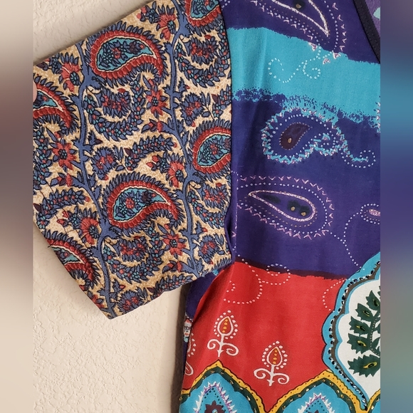 Colorful Crop Tee with Beadwork - Picture 4 of 10